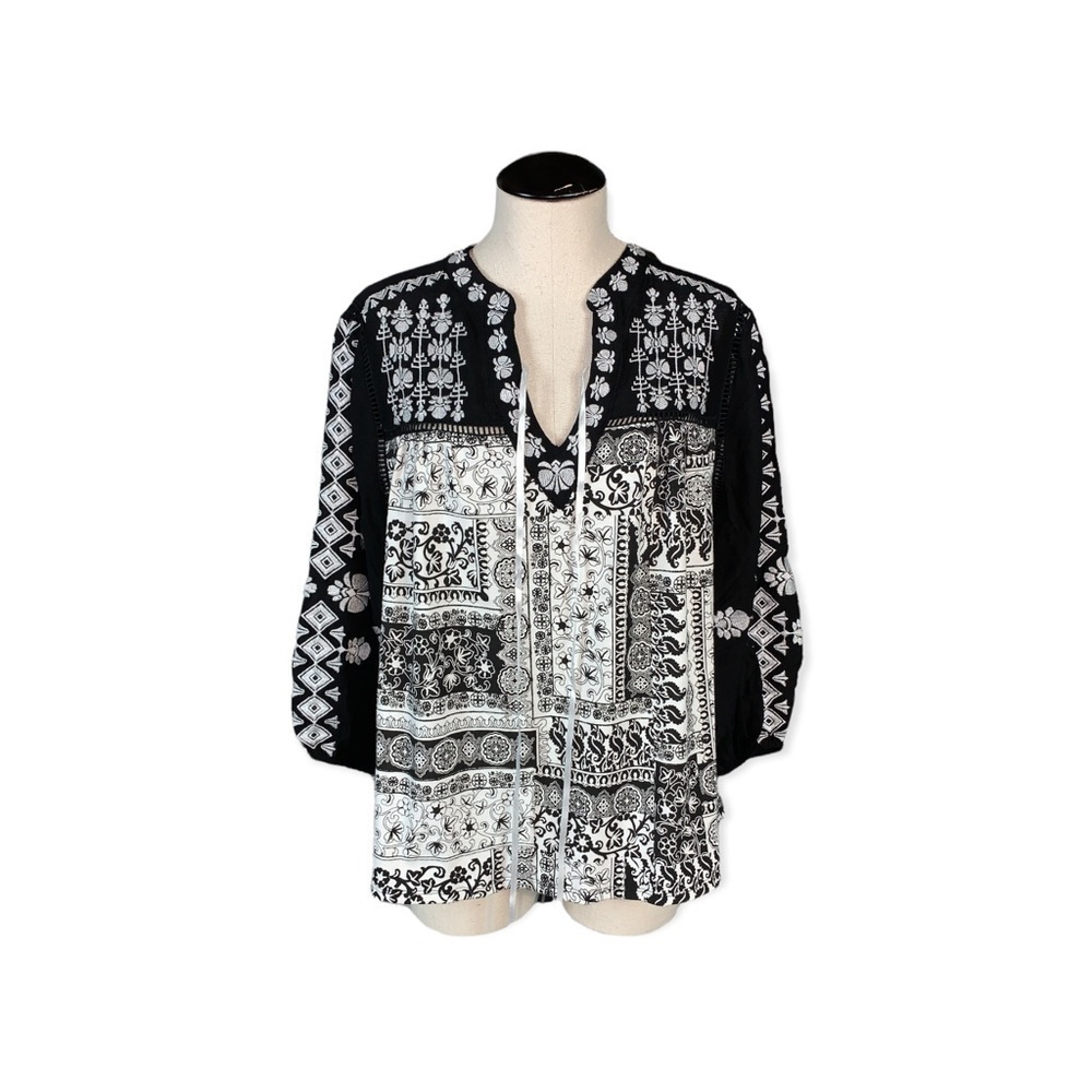 Napa valley embroidered blouse black white eyelet detail small boho artsy fall